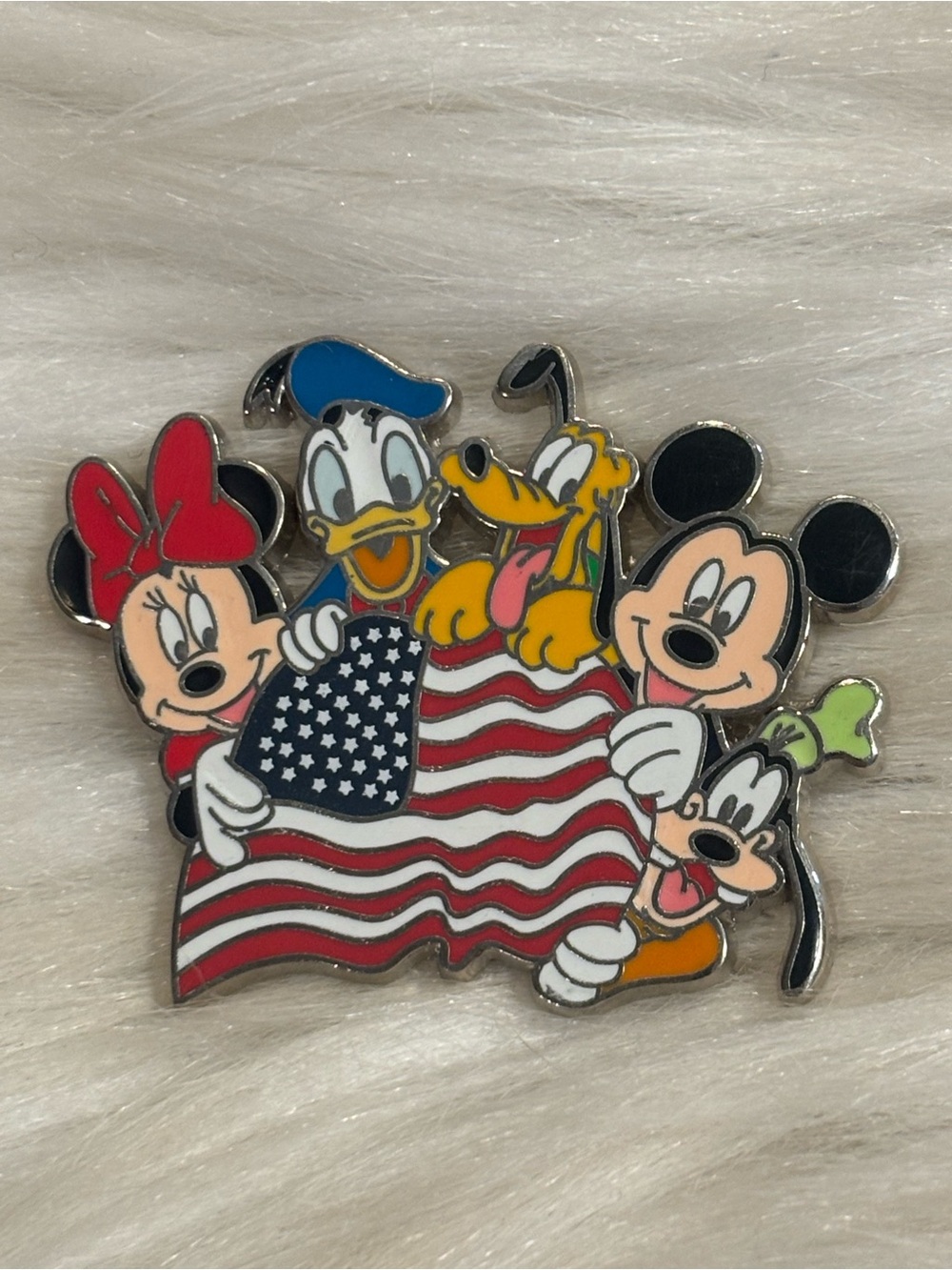 Disney Parks Pin Minnie Mouse Donald Pluto Mickey Goofy American Flag